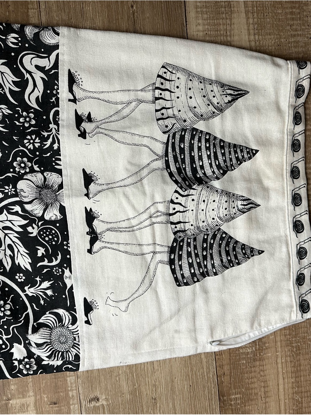 Unbranded Black & White Mushroom Print Tea Towel